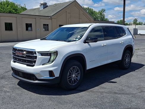 New 2026 GMC Acadia Elevation w/ LPO, All-Weather Package AWD/4WD image 2