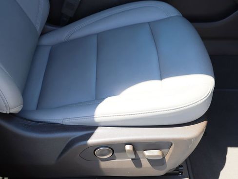 Used 2023 Chevrolet Tahoe LT w/ Luxury Package image 32