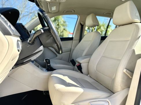 Used 2016 Volkswagen Tiguan S FWD image 5