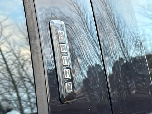 Used 2019 Ford F150 XLT image 14