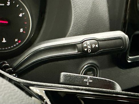 Used 2025 Mercedes-Benz Sprinter 2500 image 15