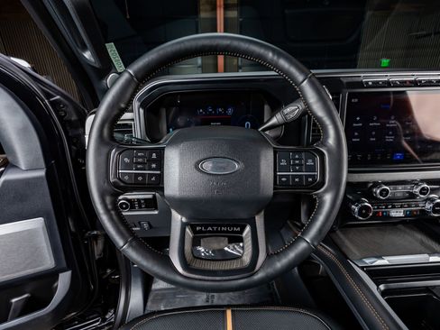 Used 2024 Ford F450 Platinum w/ FX4 Off-Road Package image 18