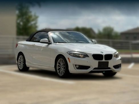 Used 2015 BMW 228i Convertible image 2