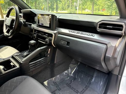 Used 2025 Toyota Tacoma SR5 RWD image 26