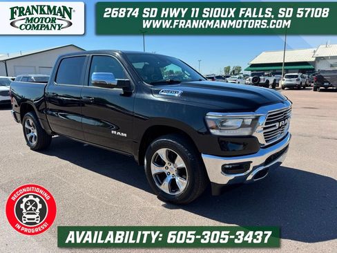 Used 2024 RAM 1500 Laramie AWD/4WD image 1