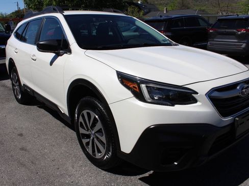 Used 2021 Subaru Outback AWD/4WD image 5