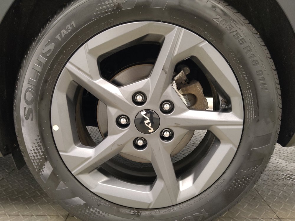 Used 2025 Kia K4 FWD image 31