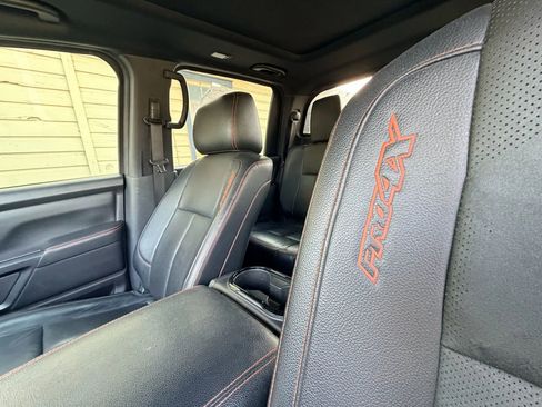 Used 2021 Nissan Titan PRO-4X w/ Pro-4x Convenience Package image 21