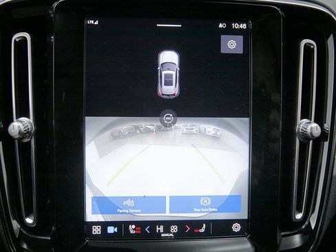 Used 2023 Volvo XC40 B5 Ultimate w/ Protection Package Premier image 33