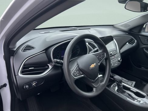 Used 2024 Chevrolet Malibu LT image 13