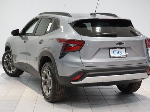 New 2026 Chevrolet Trax LT image 7