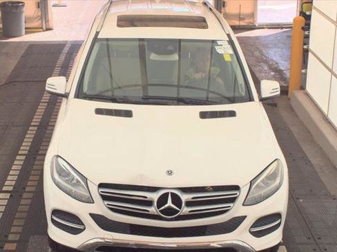Used 2018 Mercedes-Benz GLE 350 w/ Premium 1 Package image 3