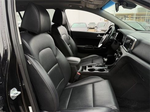 Used 2022 Kia Sportage EX image 30