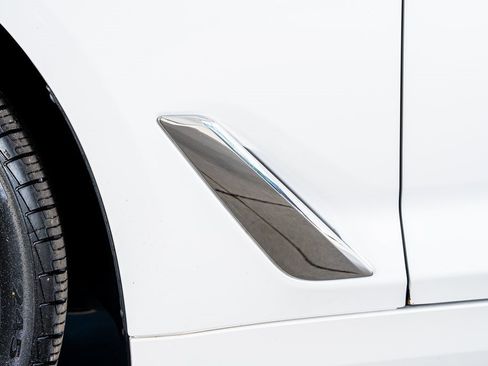 Used 2018 BMW 540i xDrive image 21