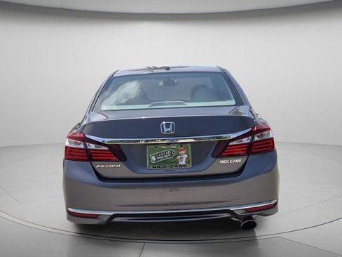Used 2017 Honda Accord EX-L image 6