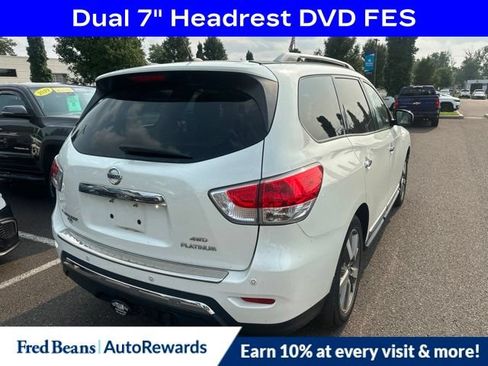 Used 2016 Nissan Pathfinder Platinum w/ Family Entertainment Package AWD/4WD image 7