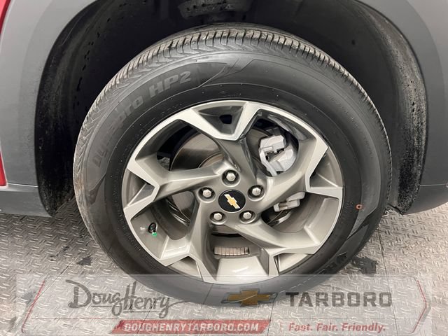 Used 2025 Chevrolet Trax LT w/ LT Convenience Package FWD image 20