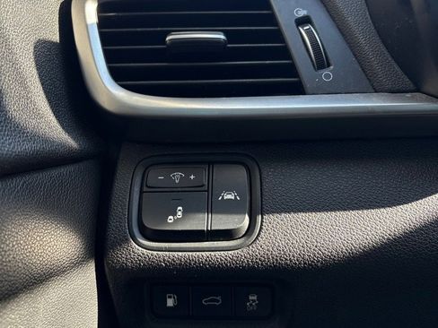 Used 2019 Kia Optima EX w/ EX Premium Package image 23