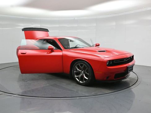 Used 2016 Dodge Challenger SXT Plus RWD image 28