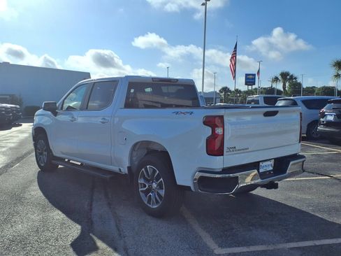 Used 2025 Chevrolet Silverado 1500 LT AWD/4WD image 23