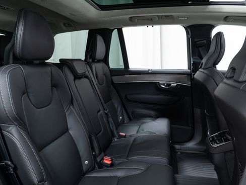 New 2026 Volvo XC90 B6 Ultra w/ Lounge Package image 24
