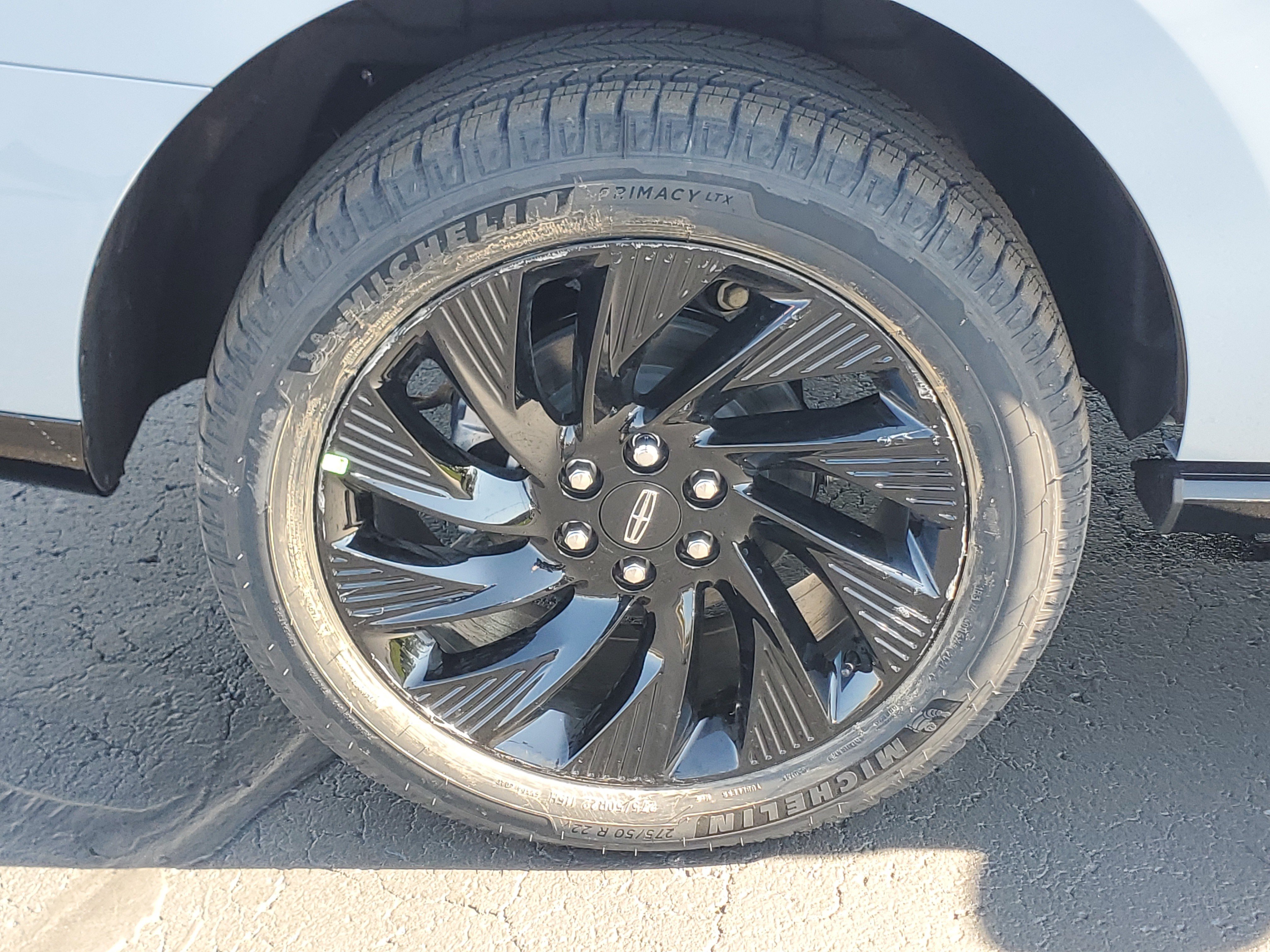 New 2027 Lincoln Navigator Reserve w/ Jet Appearance Package AWD/4WD image 5