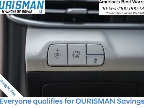 New 2025 Hyundai Elantra Limited image 37