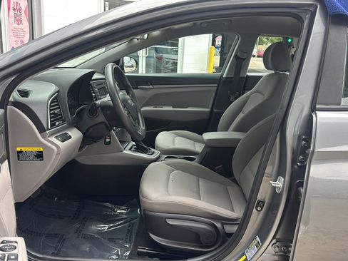 Used 2018 Hyundai Elantra SE FWD image 12