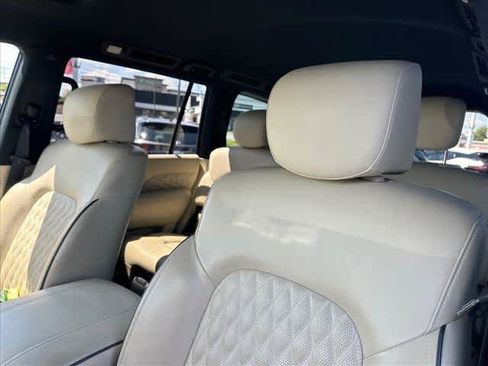 Used 2021 INFINITI QX80 Sensory w/ All-Season Package AWD/4WD image 26
