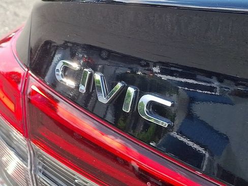 Used 2023 Honda Civic Sport image 29