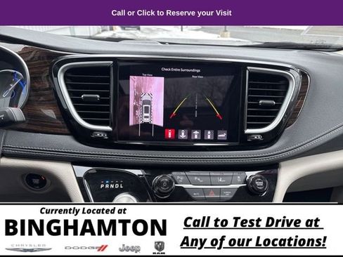 Used 2023 Chrysler Pacifica Limited image 12