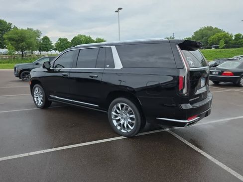 Used 2023 Cadillac Escalade ESV Premium Luxury Platinum AWD/4WD image 4
