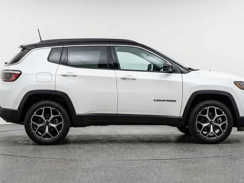 Used 2025 Jeep Compass Limited AWD/4WD image 11