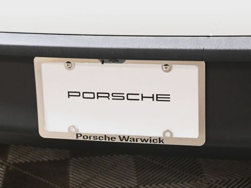 Used 2026 Porsche Macan AWD/4WD image 14