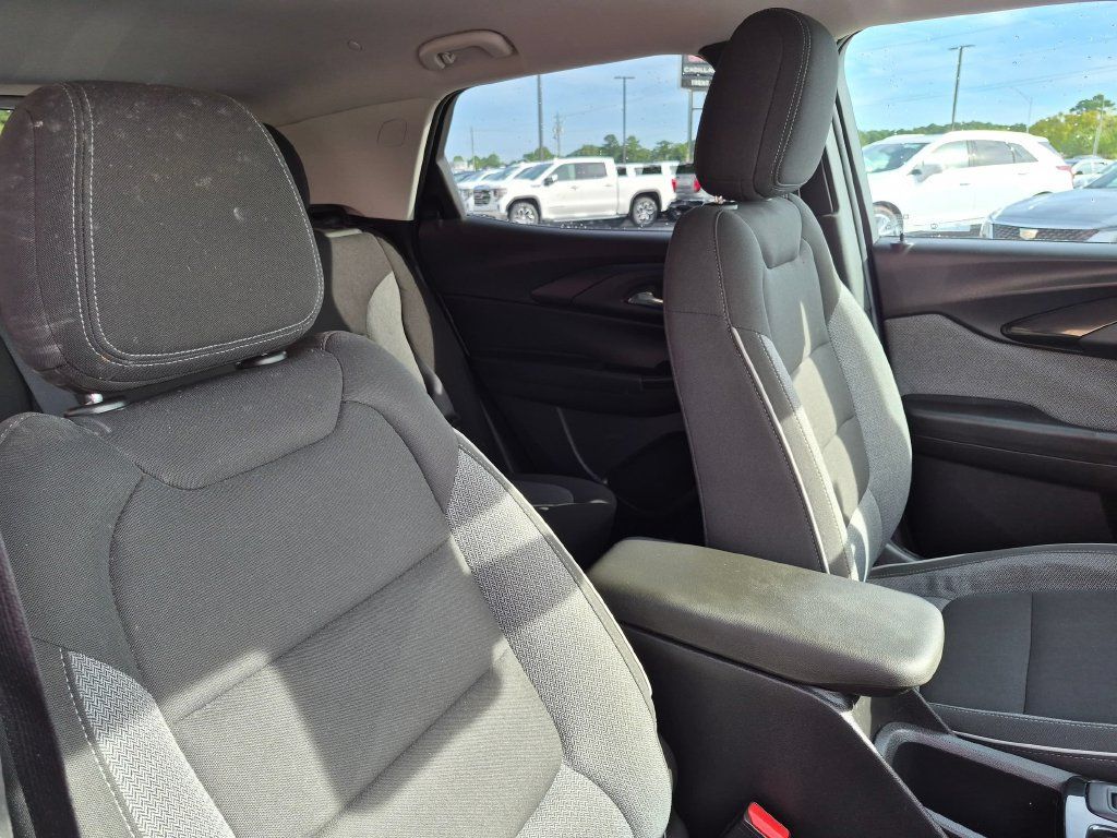 Used 2022 Chevrolet TrailBlazer LT w/ Convenience Package AWD/4WD image 27