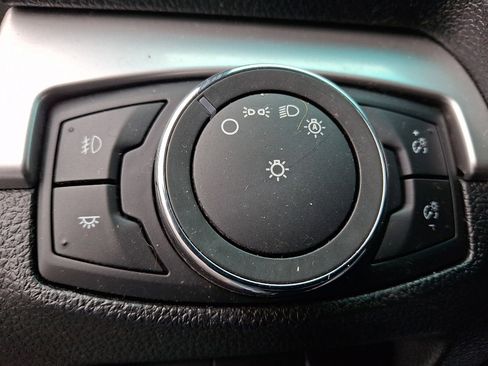 Used 2017 Ford Explorer XLT image 26