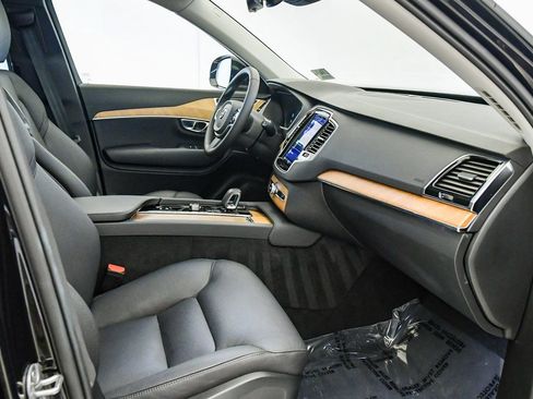 Certified 2025 Volvo XC90 B6 Ultra AWD/4WD image 15