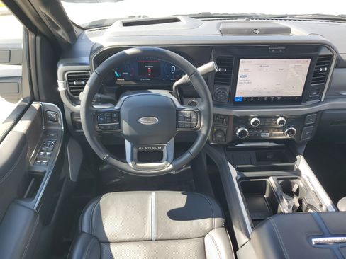 Used 2025 Ford F350 Platinum image 22