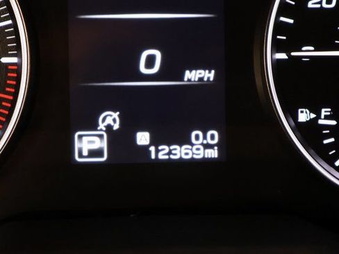 Certified 2025 Subaru Outback Premium AWD/4WD image 17
