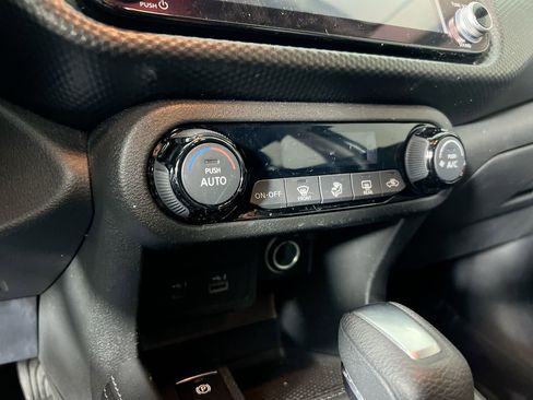 Used 2022 Nissan Kicks SV image 24