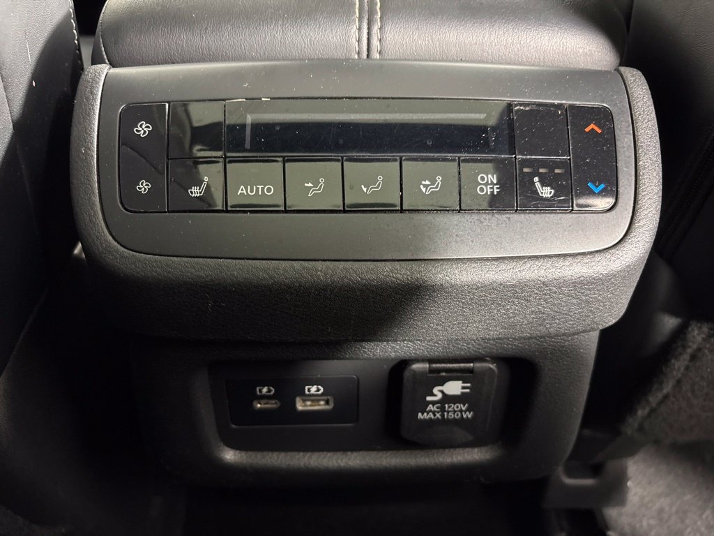 Used 2023 Nissan Pathfinder Platinum w/ Cargo Package AWD/4WD image 12
