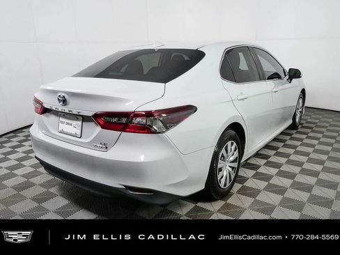 Used 2024 Toyota Camry LE FWD image 3