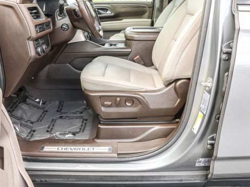 Used 2022 Chevrolet Tahoe LT w/ Luxury Package image 23