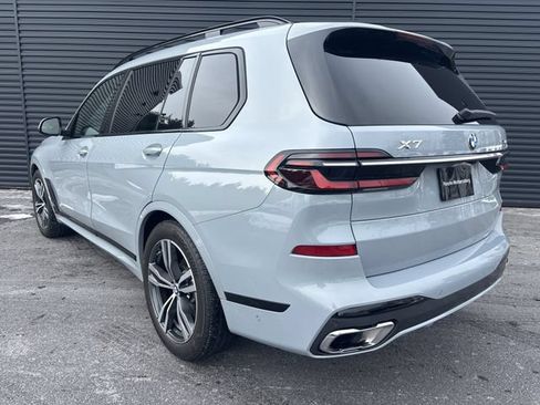 Used 2026 BMW X7 xDrive40i w/ M Sport Package AWD/4WD image 3