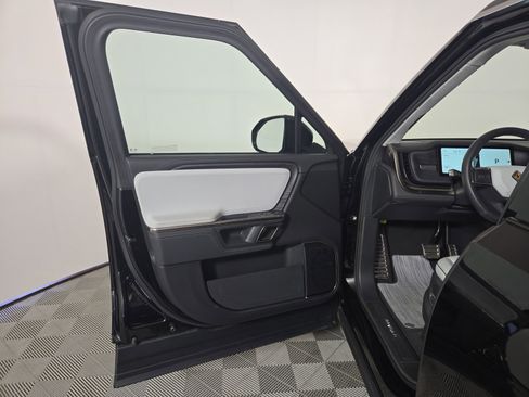 Used 2024 Rivian R1S Adventure AWD/4WD image 16