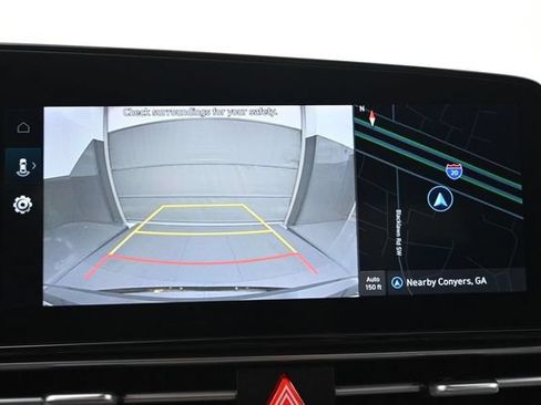 Used 2025 Hyundai Elantra SEL FWD image 20
