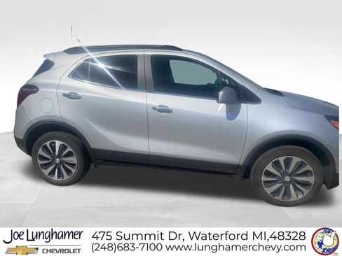 Used 2021 Buick Encore Preferred w/ Safety Package image 4