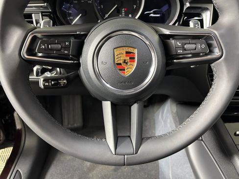 New 2026 Porsche Macan image 22