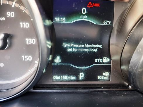 Used 2019 Land Rover Discovery Sport SE image 37