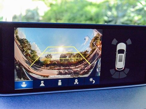 Used 2023 Acura MDX A-Spec image 30